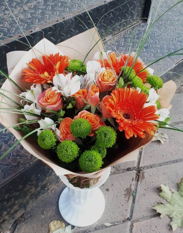 Букет цветов из: Герберы, Хризантемы, Альстромерии и Розы в Родыках