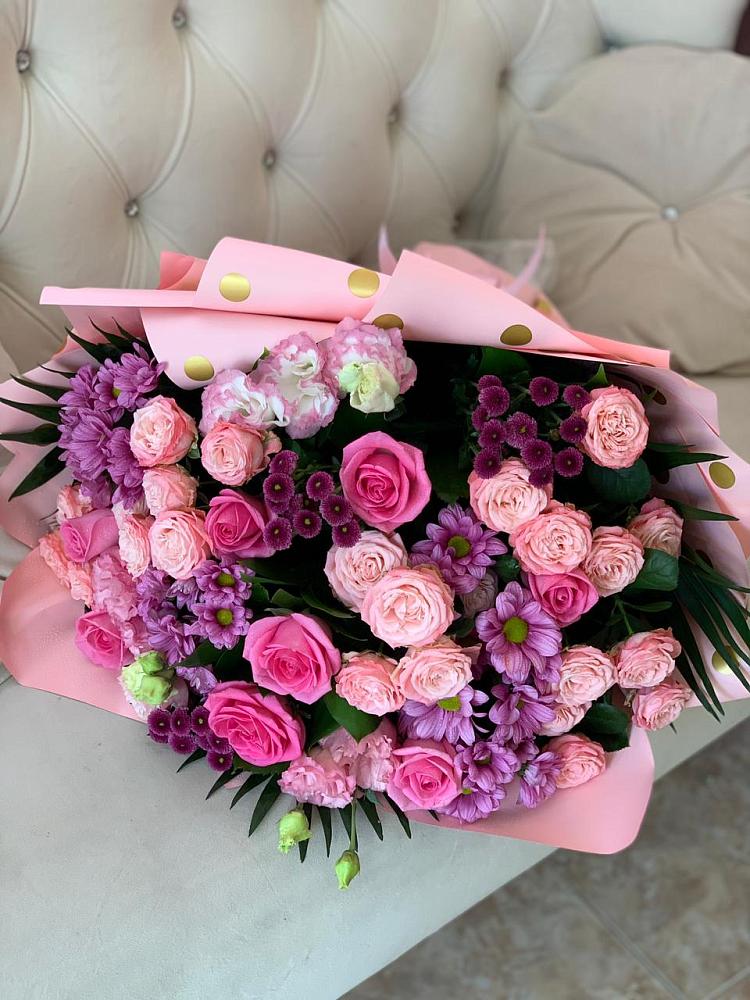 Букет цветов из: Хризантемы, Розы и Лизиантусы в Родыках