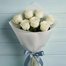 Букет 7 Белых роз Эдлесс Лав в Родыках