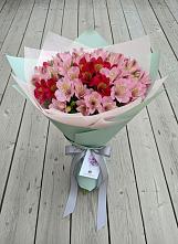 Букет цветов из:  Альстромерии в Родыках