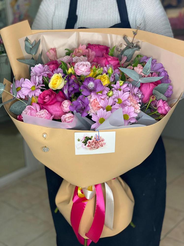 Букет цветов из: Хризантемы, Гвоздики и Альстромерии в Родыках