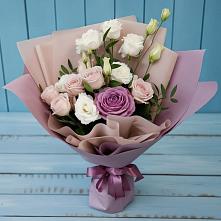 Букет цветов из:  Розы и Лизиантусы в Родыках