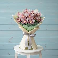 Букет цветов из:  Орхидеи и Розы в Родыках