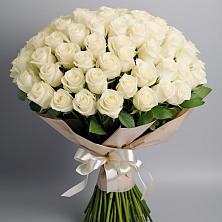 Букет 101 беля роза Белоснежка в Родыках