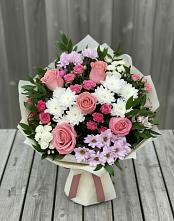 Букет цветов из:  Альстромерии, Гвоздики, Розы и Хризантемы в Родыках