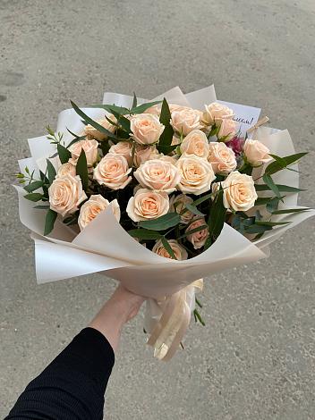 Букет Кремовые розы Латте в Родыках