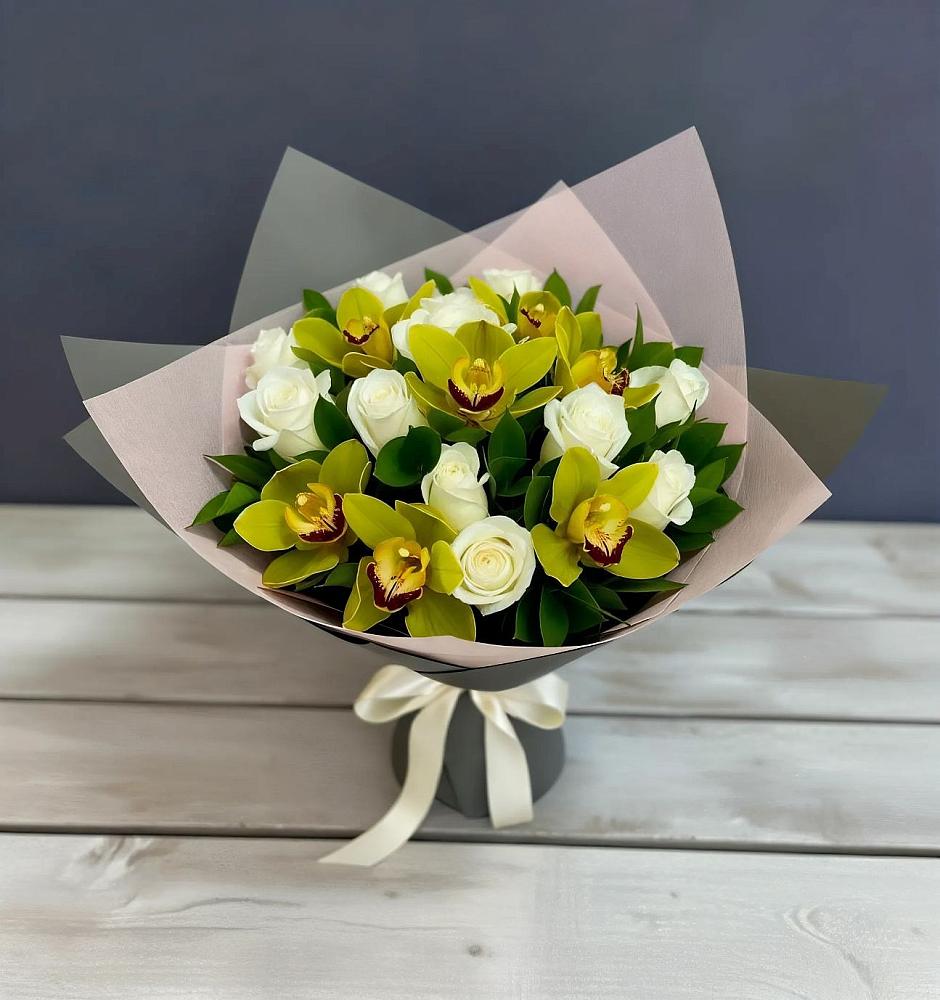 Букет цветов из: Орхидеи и Розы в Родыках