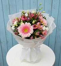 Букет цветов из:  Герберы, Альстромерии и Лизиантусы #REPLACE_PRED# Родыках