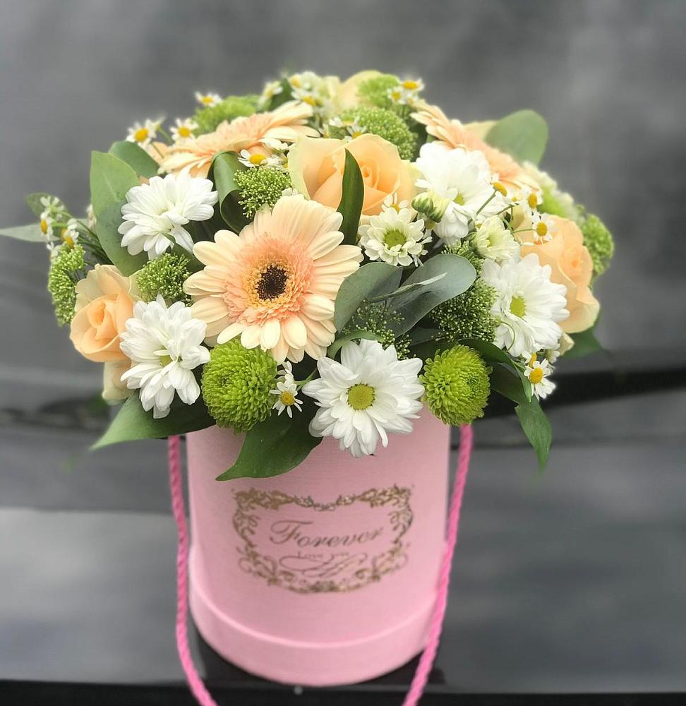 Цветочная композиция из Розы, Герберы и Хризантемы в шляпной коробке в Родыках